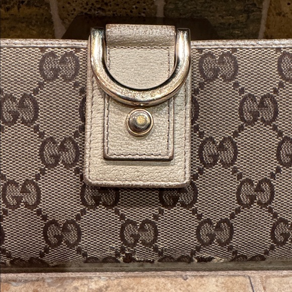 Authentic Gucci GG Canvas New Abbey
D Ring Long Wallet Cream Leather w/ box - Picture 12 of 12